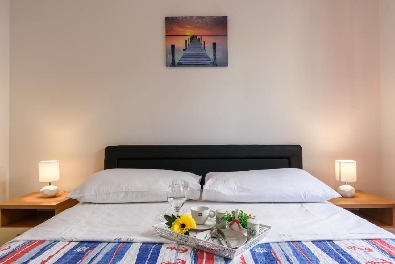 La Bodega Apartments Trogir Luaran gambar